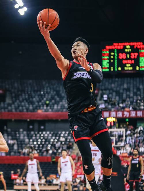 江苏男篮逆袭告捷，客场挑落老牌劲旅